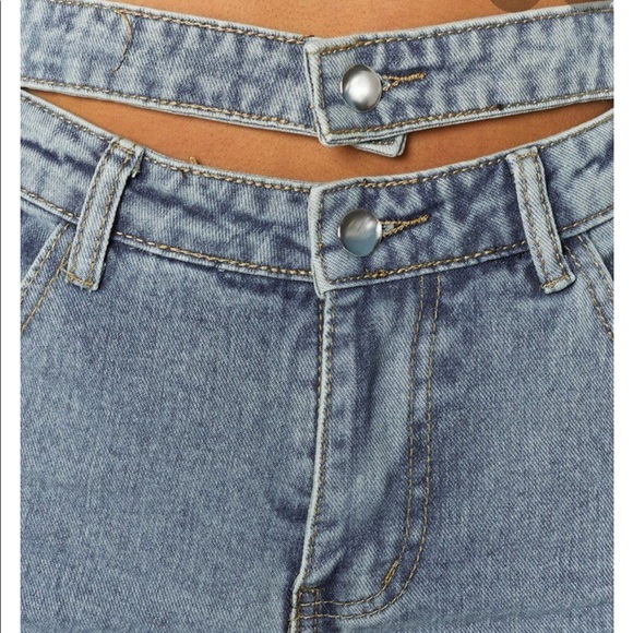 Women's Vintage Wash Cutout Jeans - Picture 3 of 3